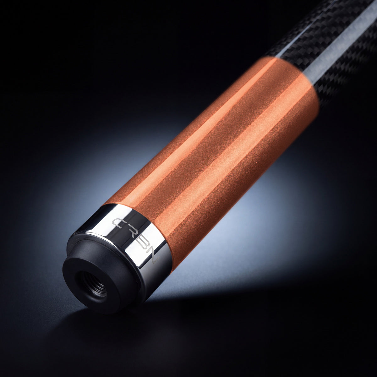 Butt end with the engraved CRBN steel ring and threaded bumper