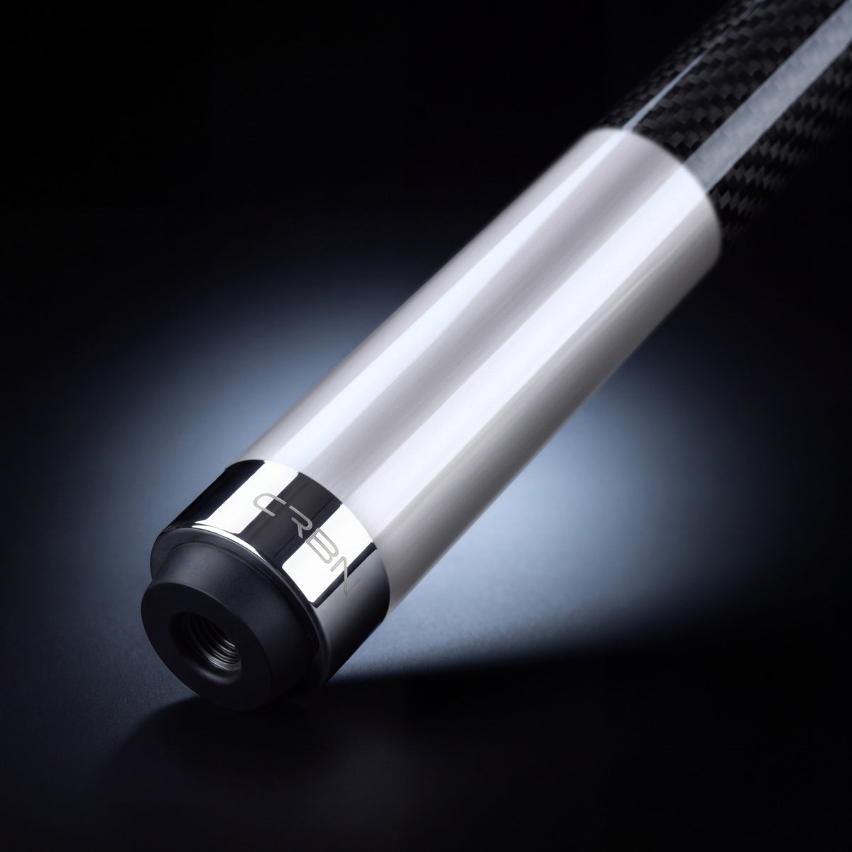 Butt end with the engraved CRBN steel ring and threaded bumper