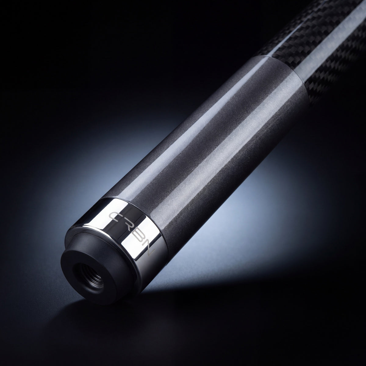 Butt end with the engraved CRBN steel ring and threaded bumper